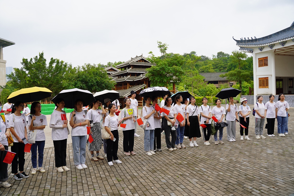 民族村民居.jpg